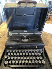 Vintage 1935s Royal Model O Typewriter w/Case.  thumbnail