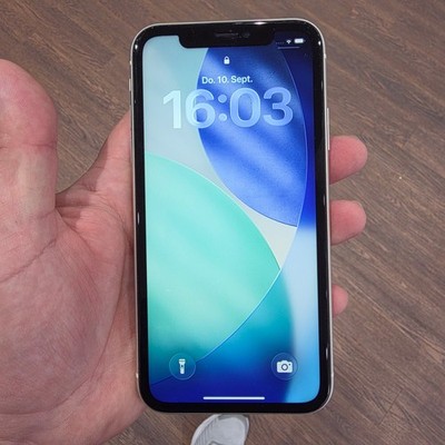 Apple iPhone 11 A2221 - 128GB - Weiß (Ohne Simlock) (Dual-SIM)
