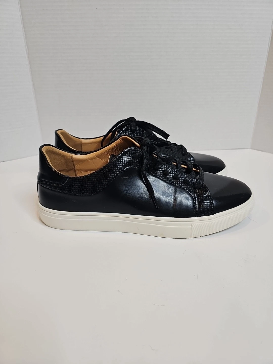 Xray Footwear Men's Micah Low Top Sneakers Size 9