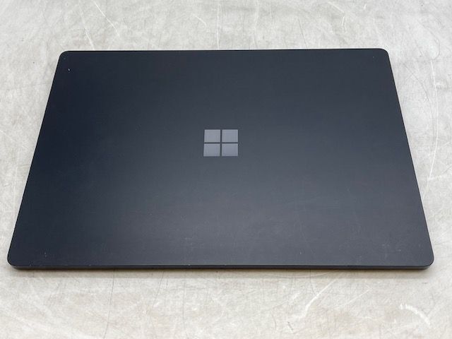 Microsoft Surface Laptop 3 13.5 in (256GB SSD, i5-1035G7 Microsoft Surface Laptop 3 13.5 in (256GB SSD, i5-1035G7