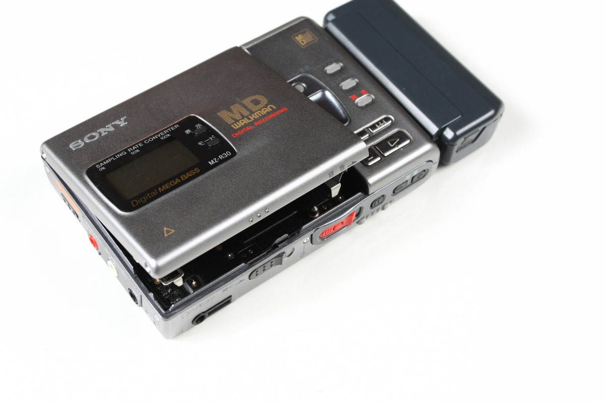 SONY MZ-R30 MD 動作確認済み SONY MZ-R30 MINI DISC PLAYER RECORDER IN GREY MADE IN JAPAN