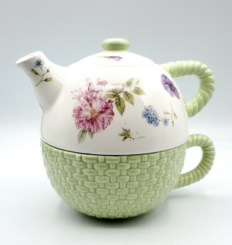 HALLMARK MARJOLEIN BASTIN NATURE'S SKETCHBOOK STACKING TEAPOT & CUP bees - Picture 2 of 12
