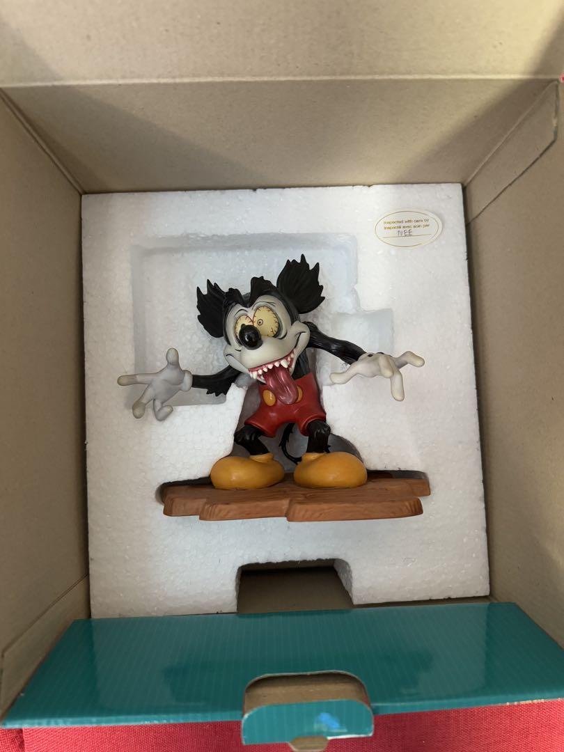 Hermann Mickey vinvage old レア　希少　1975 Lot 322 - Early Mickey Mouse Car Badge