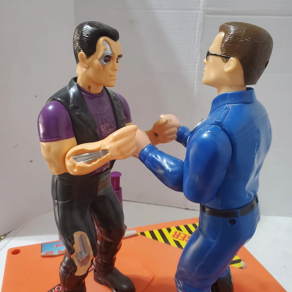 Remco Terminator 2 1992 Rock' em Sock 'em juguete funcionando  Foto 4 de 4
