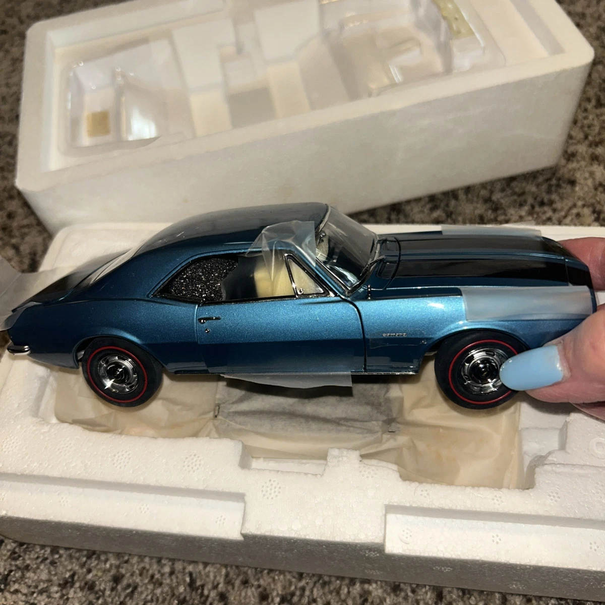 Danbury Mint Chevrolet Camaro Contemporary Manufacture Diecast