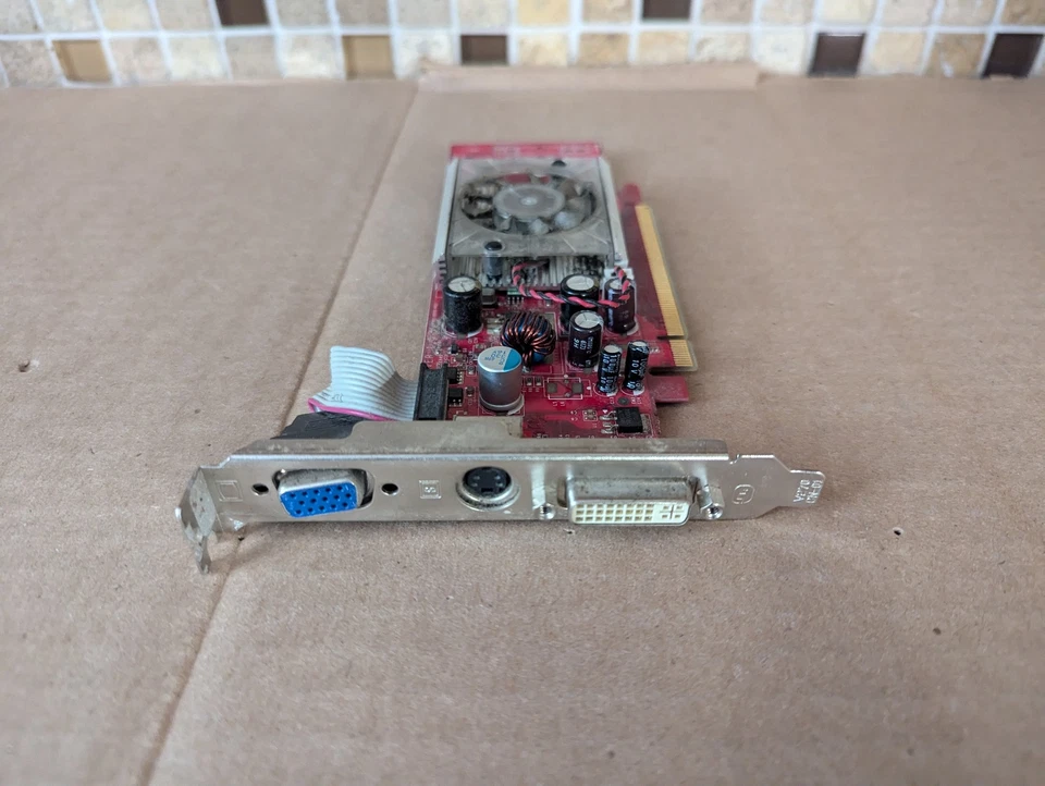 MSI NVIDIA GEFORCE 7350 LE 128 MB DDR2 PCI EXPRESS 2.0 X16 VIDEO CARD F8-3(4) - Image 3 of 4