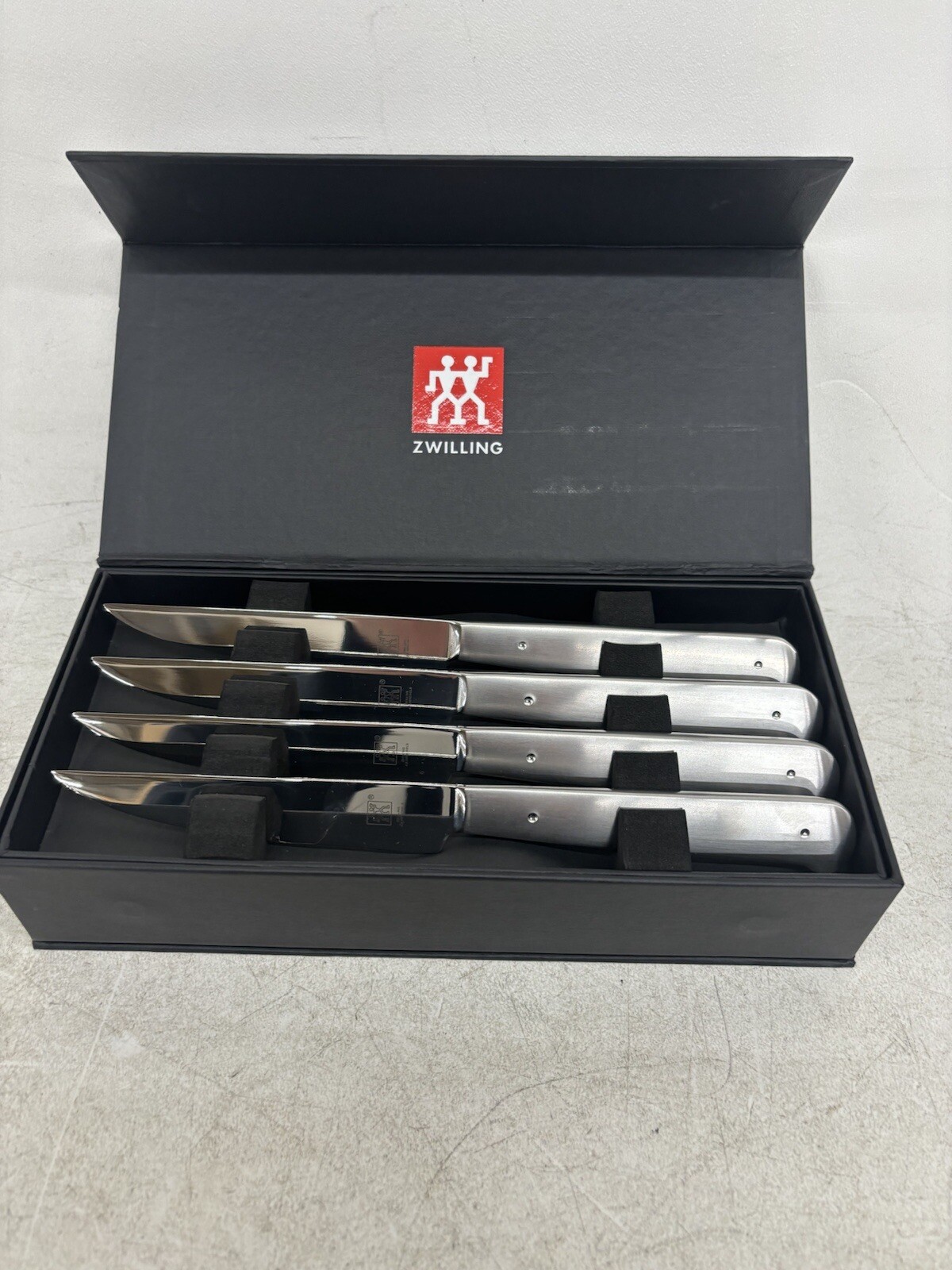 ZWILLING J.A. Henckels Porterhouse Steak Knife Set of 4 with Black Storage Case eBay
