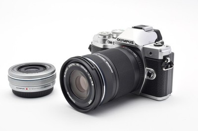 OLYMPUS OM-D E-M10 Mark III Black 14-42mm 40-150mm Objektiv [Near Mint]...
