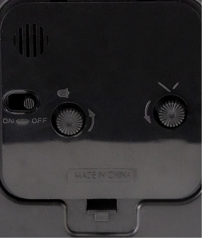 Reloj despertador Crosley Moderno Art Deco Oficina y Escritorio Dorado y Negro Dorado Foto 4 de 4