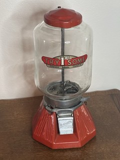 VINTAGE PORCELAIN RED NORTHWESTERN 33 PEANUT GUMBALL MACHINE ORIGINAL Nice