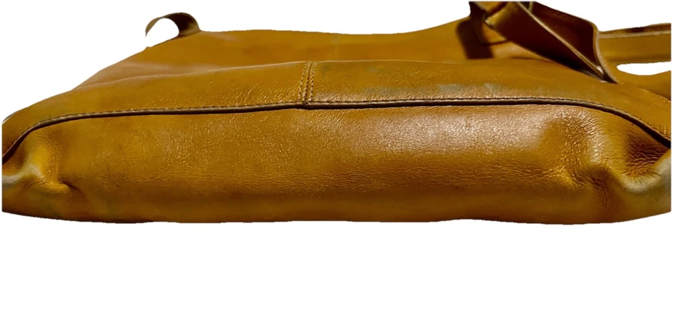 Derek Alexander Slim 复古平底邮差包真皮棕褐色骆驼棕色 — 第 4/4 张图片