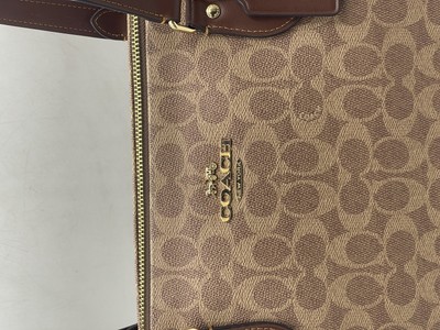 Coach Women's Gallery Tote Bag Gold / Brown / Tan Sig Canvas Coach Women's Gallery Tote Bag Gold / Brown / Tan Sig Canvas