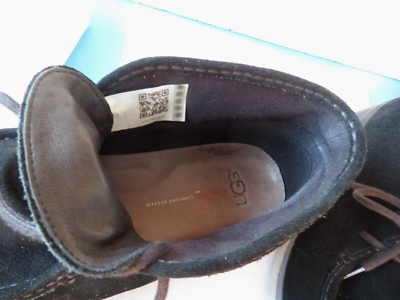 UGG ~ Men display picture 1