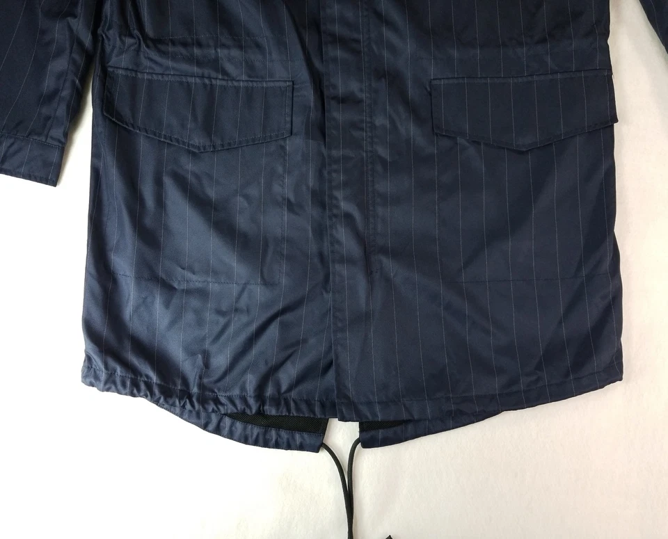 Kenneth Cole Reaction Pin Rayas Cremallera Snap Impermeable Abrigo Azul Marino Pequeño Foto 3 de 4