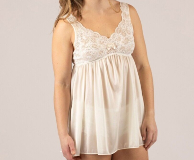 Shadowline lace vintage baby doll Nightie Size 1X Ivory Style