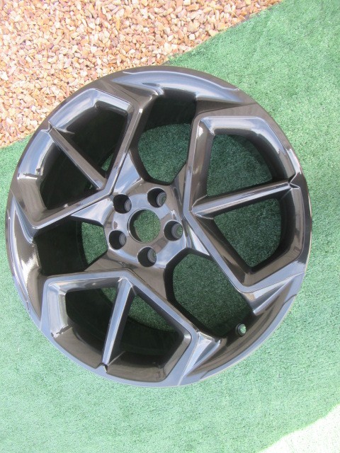 (1) MASERATI MC20 OEM FACTORY FRONT 20X9 WHEEL RIM DARK GREY COLOR 670163875