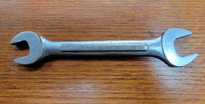S-K WAYNE TOOLS 19/32" x 11/16" OPEN END WRENCH - MADE IN USA O-1922