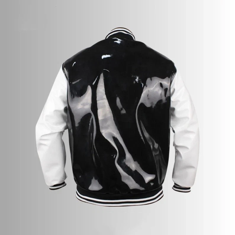 Chaqueta Universitaria Hecha a Mano de Vinilo Negro Blanco - Abrigo de Béisbol Gótico de Cuero PVC Foto 2 de 4