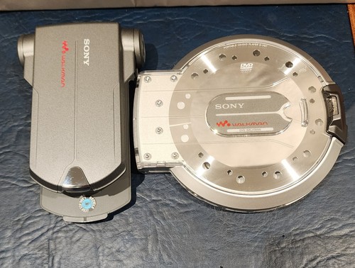 SONY Walkman D-VM1 Portable CD/DVD Player Only. For Parts - Rare - Picture 5 of 11