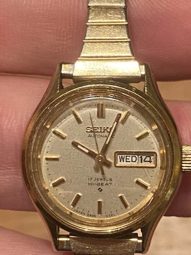 Vintage! SEIKO Gold Tone 2906-0239 Automatic Ladies 17 Jewels Runs Day/Date