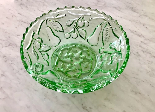 VINTAGE CROWN CRYSTAL Australia GREEN DEPRESSION GLASS FRUIT BOWL -  CHERRIES