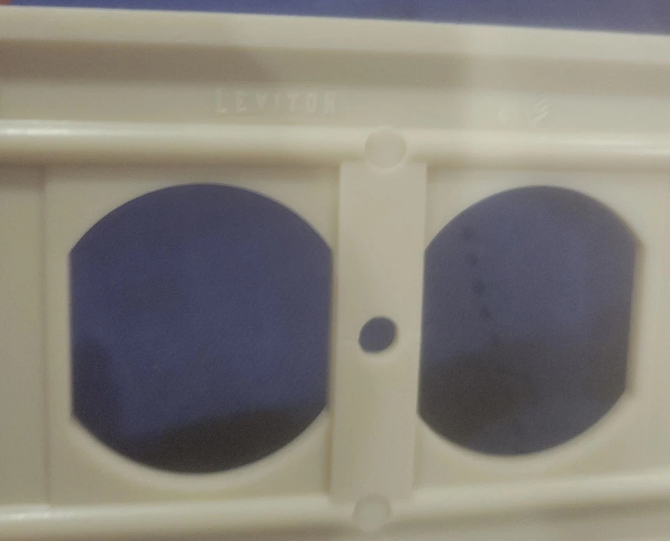 Cubierta de toma eléctrica doble baquelita marfil acanalada vintage Leviton 10 disponibles  Foto 3 de 4