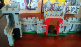 Vintage LEGO 6073 Black Falcons Knight's Castle Almost Complete w/Instructions 