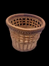 Vintage Basket Wicker Woven Tan Brown 5" Tall Storage Plant / Tissue Holder