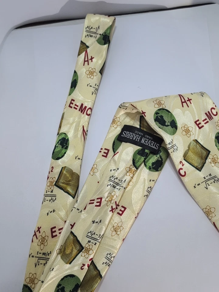 Steven Harris Handmad Physics Instructor Professor E=MC2 Science Novelty Necktie Foto 4 de 4