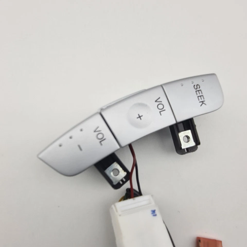 Ford Falcon BA BF Silver Steering Wheel Control Buttons G220 FPV XR SR XT G220 - Image 2 of 4