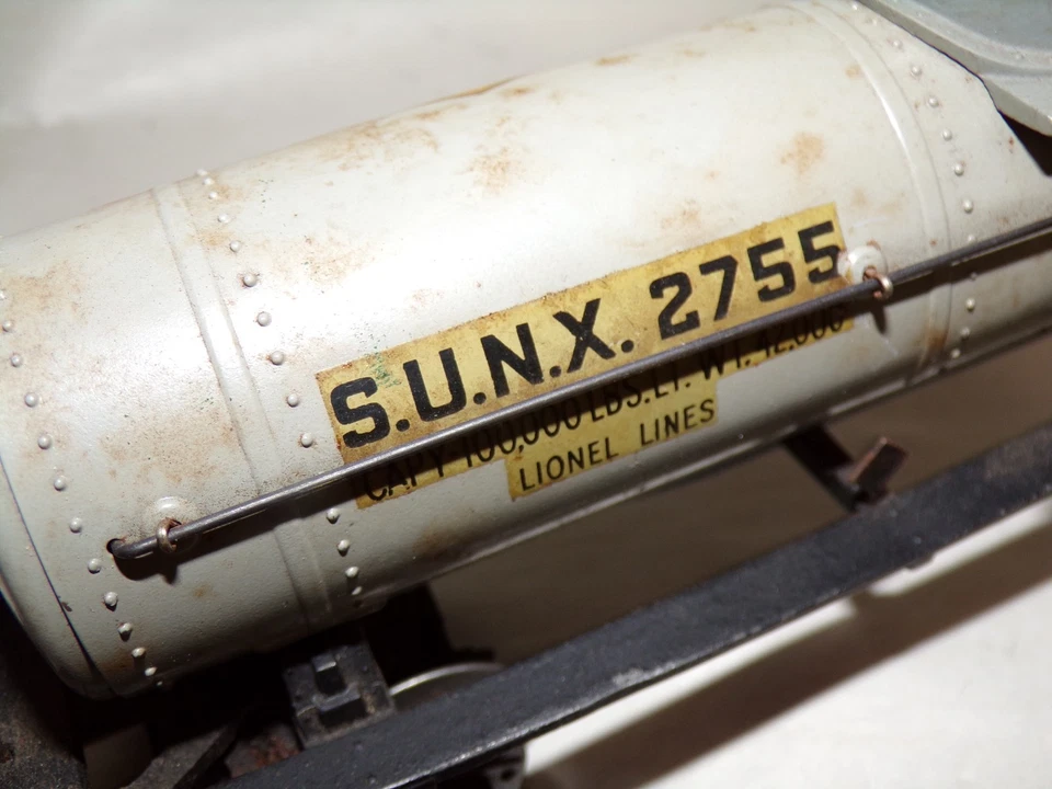 Lionel Vintage Original 2755 Sunoco tank car hard to find gray version 1941-42 - Image 4 of 4