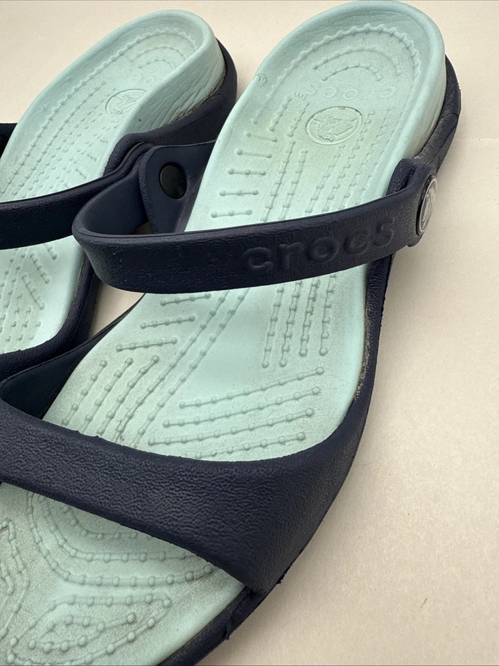 Crocs women’s dual comfor  2 Strappy Flats sandals size US 6 *WELL USED *read... - Image 4 of 4