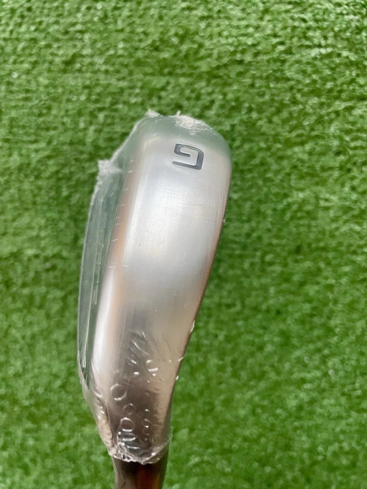 Cobra DS Adapt Gap Wedge GW Regular Flex Right Handed Mens Golf Club - Image 3 of 4