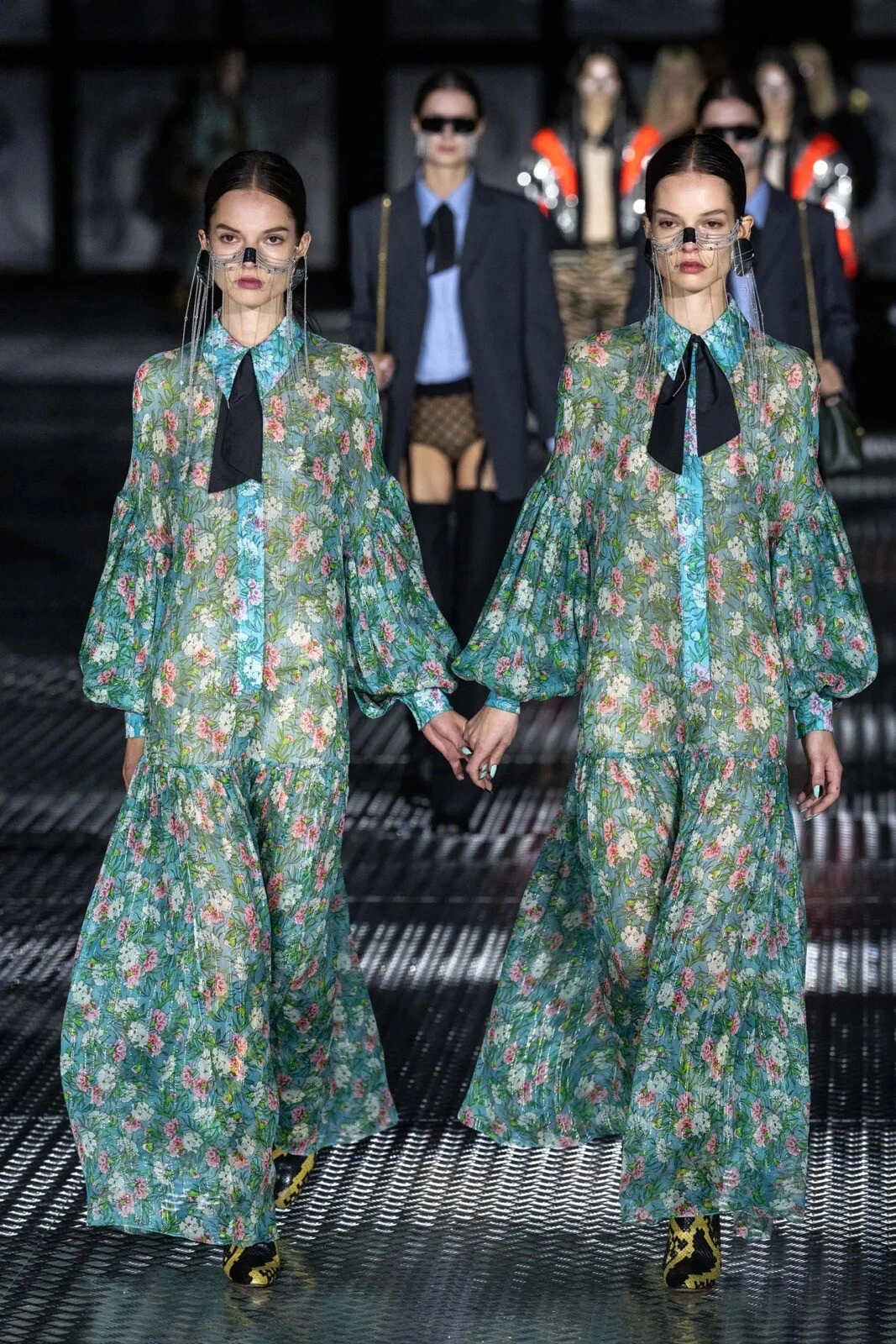 Robe maxi en soie imprimée florale Gucci NEUF AVEC ÉTIQUETTES 8 USD + taxes