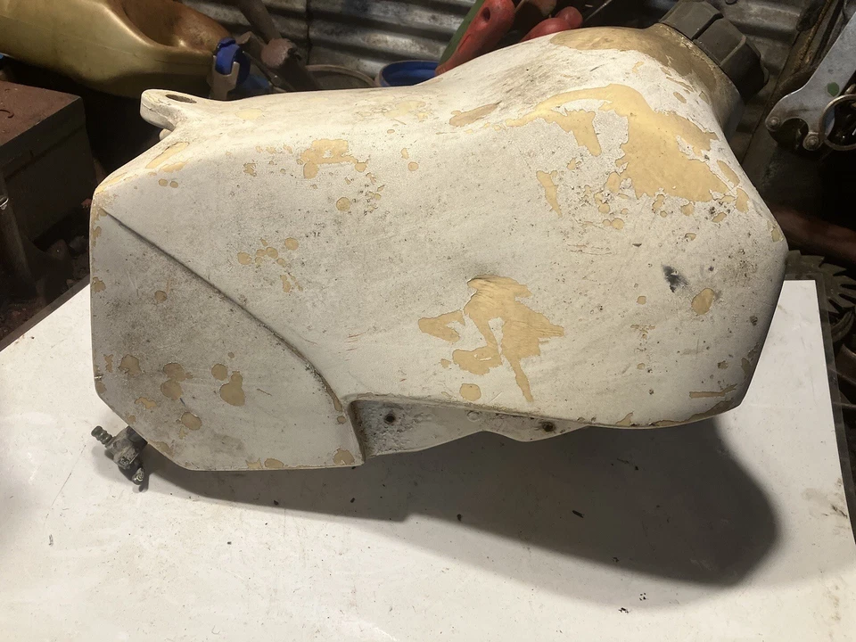 KTM 250 MXC EXC fuel Gas tank 1985 - Image 4 of 4