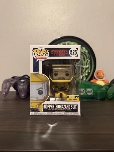 Funko Pop! Vinyl: Stranger Things - Jim Hopper (Biohazard Suit) - Hot Topic #525