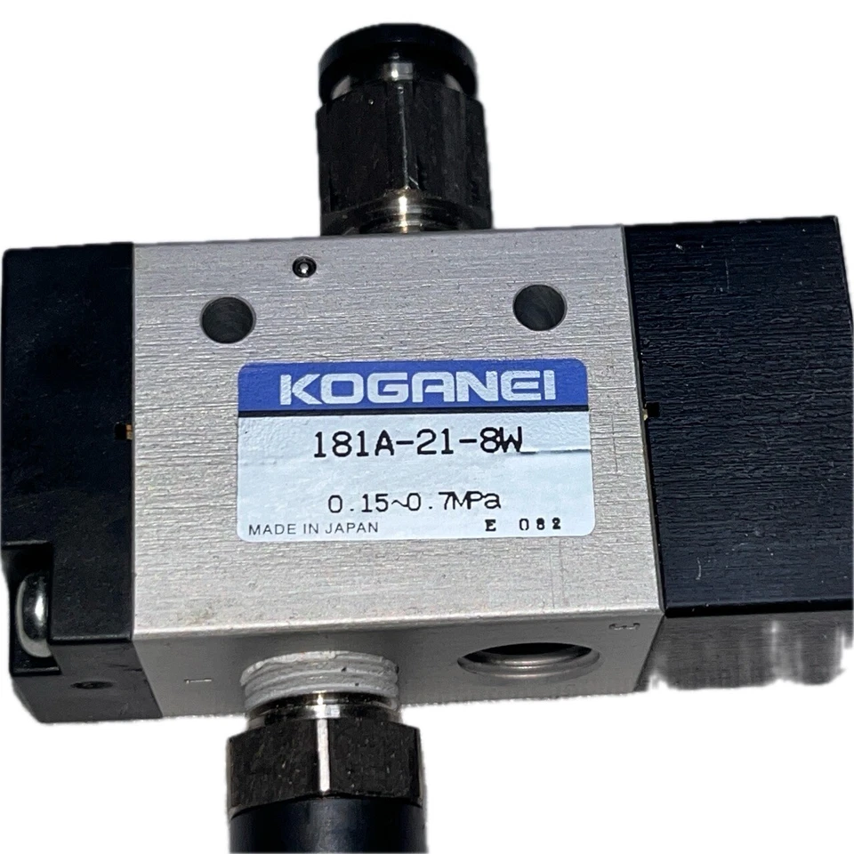 Electroválvula Koganei 181A-21-8W Foto 3 de 3