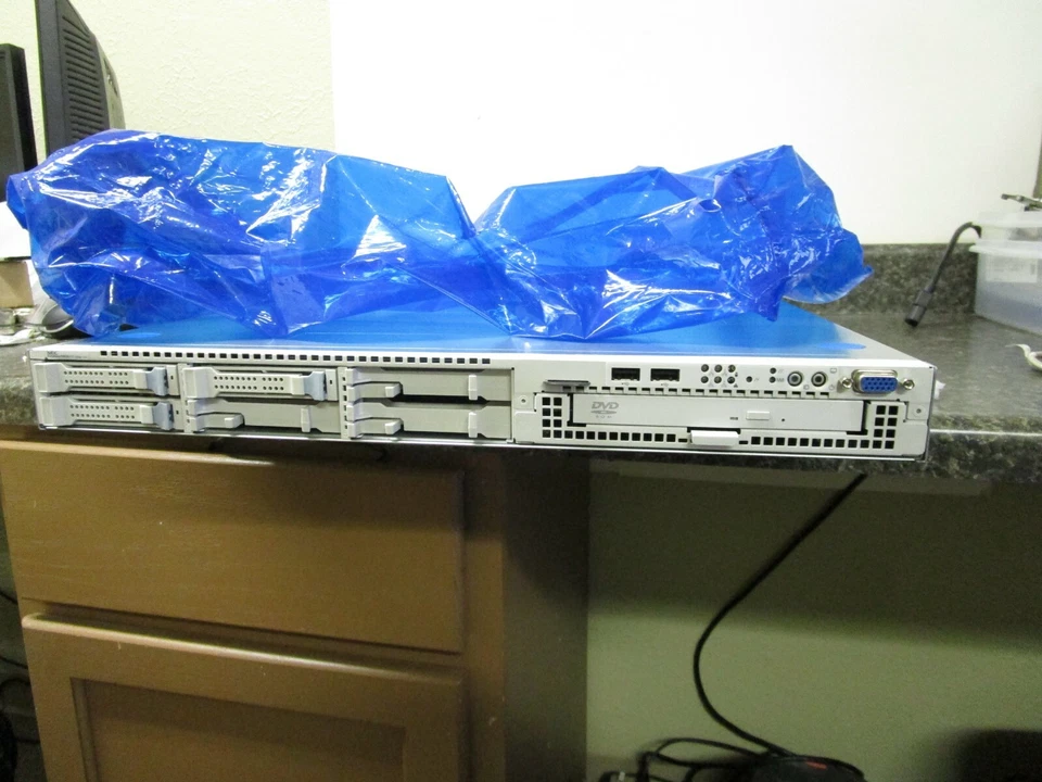 NEW! NEC Express 5800 / R120E-1M Server 1x4core CPU 8GB RAM (3) 500GB HD - Image 4 of 4
