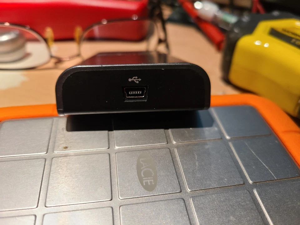 Siig USB 2.0 to VGA Pro Adapter - Image 3 of 4