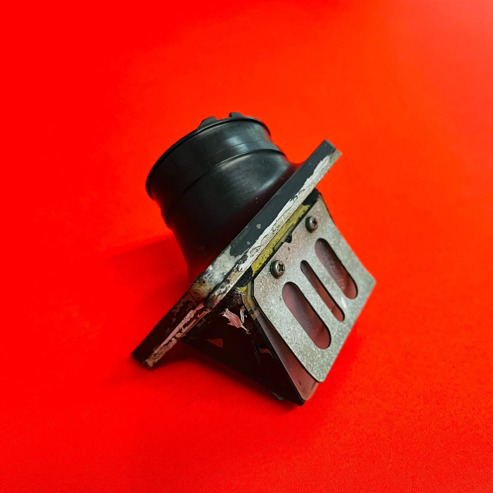 YZ125 REEDS REED VALVE CAGE INTAKE BOOT GENUINE OEM YAMAHA YZ 125 (1996-2001)