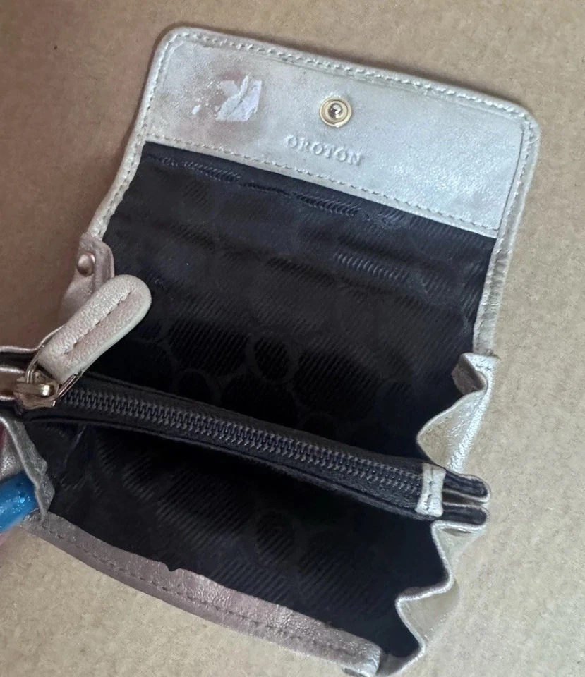 Oroton Sliver Gunmetal  small  Leather  Coin Purse snap clip inside zip GUC - Image 2 of 4