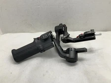 DJI RS 3 Mini 3-Axis Gimbal Stabilizer display unti