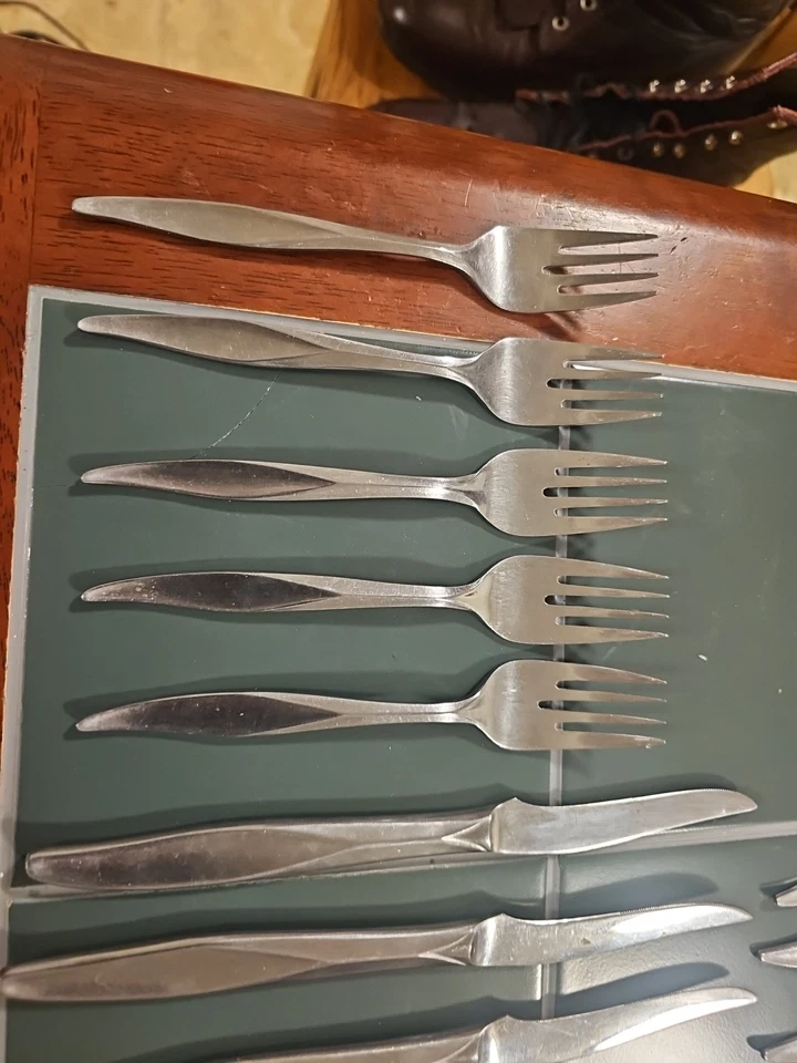 Nasco Flamingo Montego Stainless Steel 34 Piece Flatware Set Japan - Imagem 2 de 4