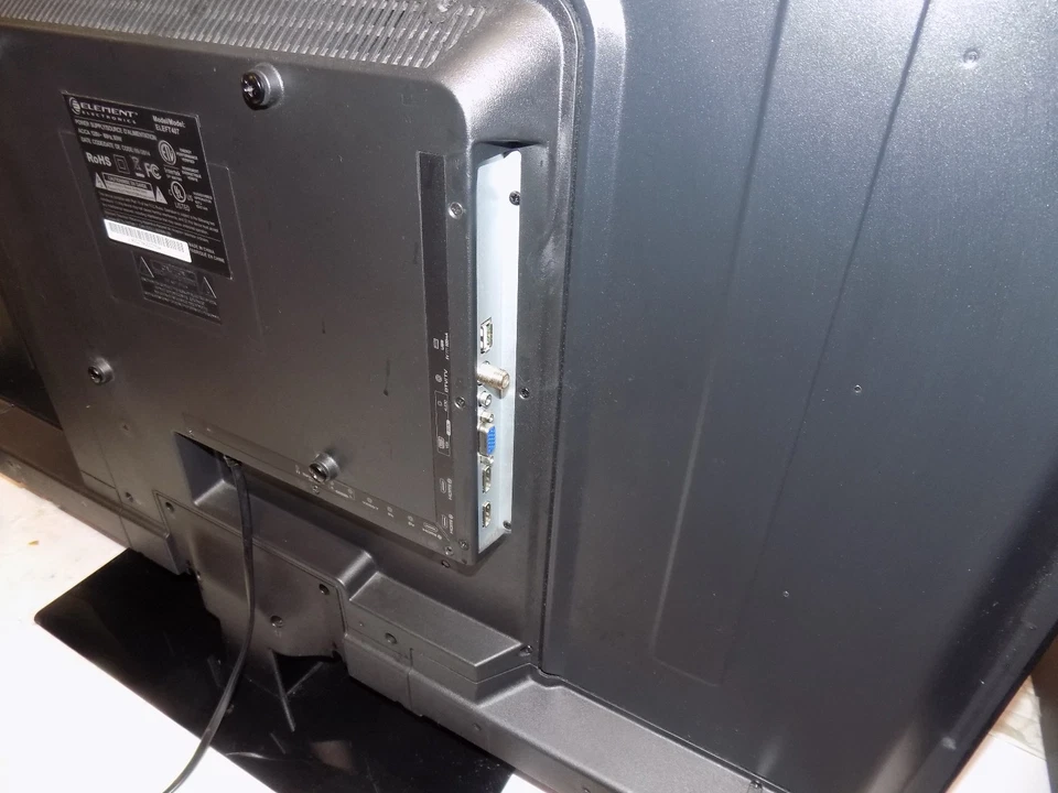 Element ELEFT407 40-inch 1080p LED HDTV PC Input with Remote - Image 4 of 4