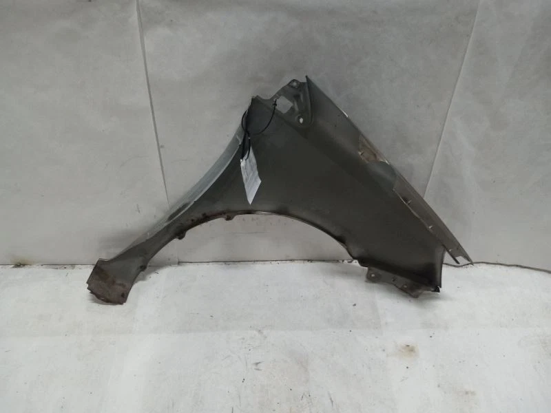 Toyota Sienna 2004 guardabarros delantero del conductor Foto 4 de 4