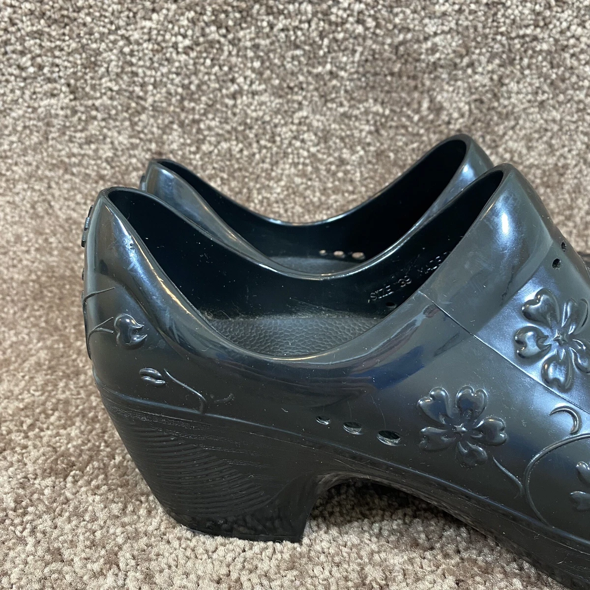 Dansko pixie deals nursing clogs