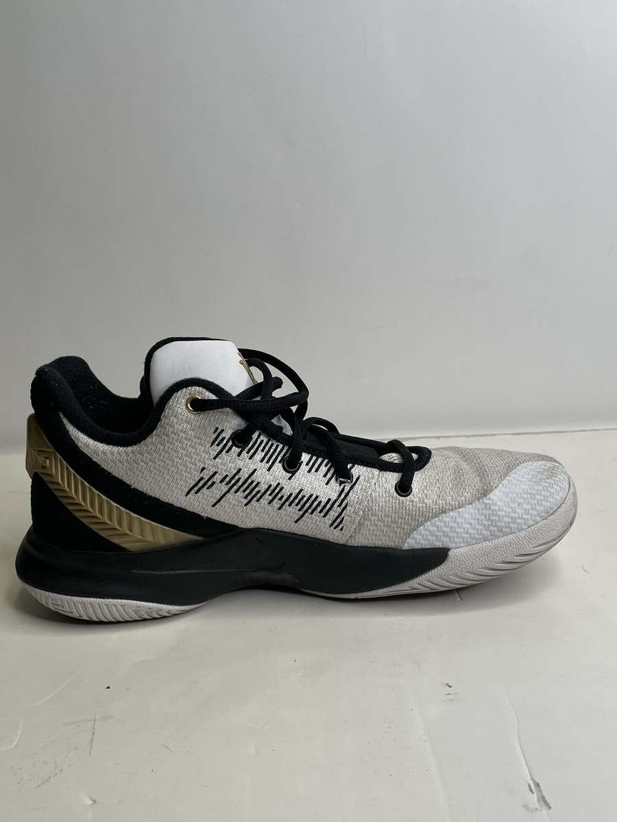 Nike Kyrie Flytrap II White Metallic Gold basketball shoes.l size 9 Nike Kyrie Flytrap 2 Athletic Basket Ball Shoes White Gold  main image 4