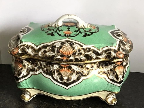 STUNNING RARE NORITAKE PORCELAIN ART NOUVEAU FOOTED BOX