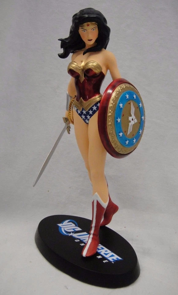 DC UNIVERSE ONLINE WONDER WOMAN STATUE JIM LEE Maquette Bust Cover girl Batman - Image 2 of 4