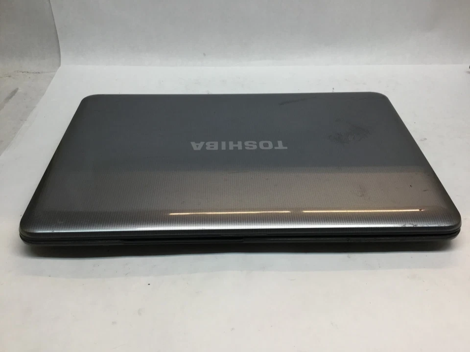 Toshiba Satellite C855D-S5116 15" Laptop AMD A6-4400M-BROKEN HINGE -MZ - Image 3 of 4